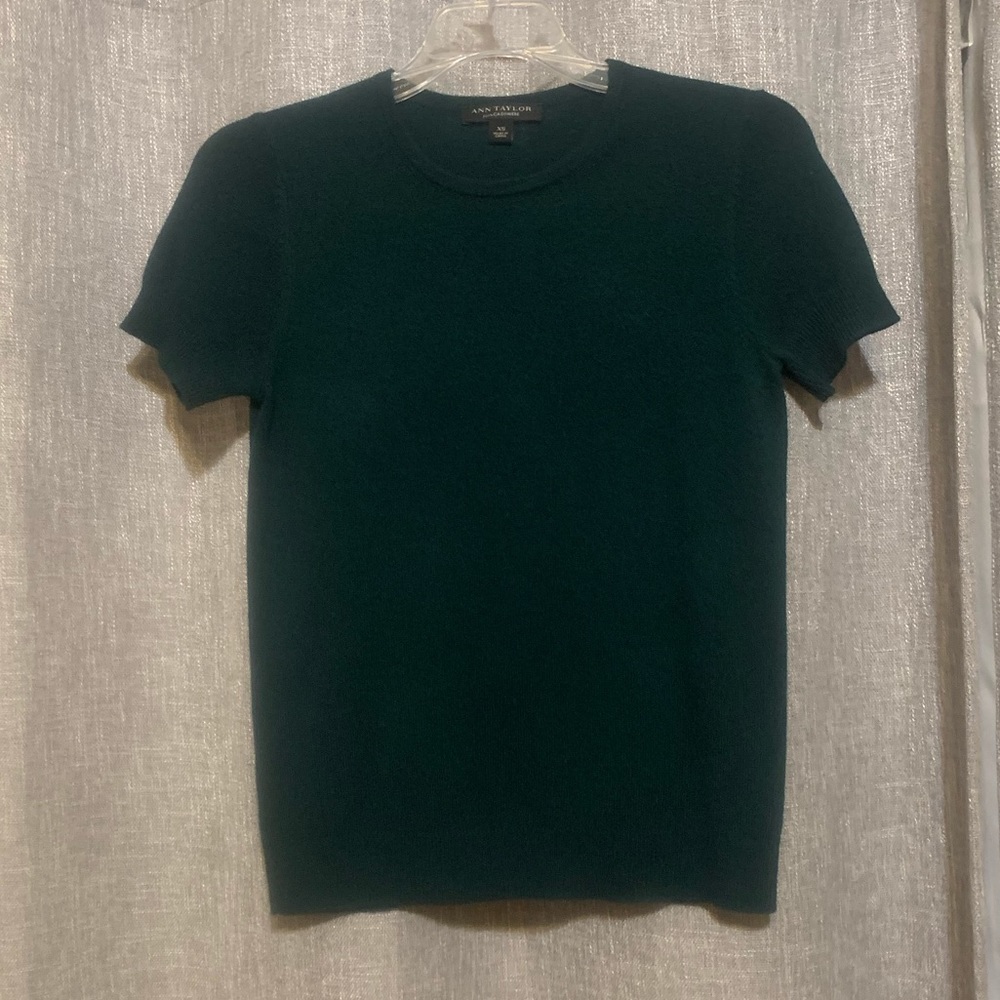 Ann Taylor 100% cashmere green sweater top